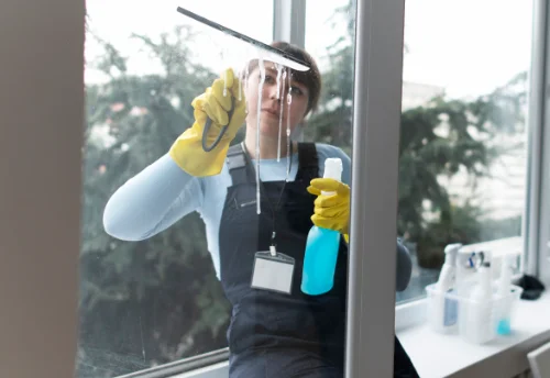 Nettoyage de vitres intérieures et extérieures à Orchamps-Vennes